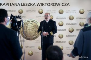 Mariusz Wiktorowicz - syn kapitana Wiktorowicza i przewodniczący kapituły podczas uroczystości wręczenia Nagrody im. Kapitana Leszka Wiktorowicza // fot. Przemysław Kozłowski