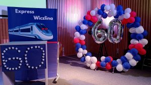 Ekspress Wiczliński balony z liczbą 60