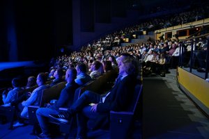 Uczestnicy konferencji „IT Manager of Tomorrow” w Teatrze Muzycznym