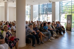 Publiczność zgromadzona w Muzeum Miasta Gdyni podczas koncertu w ramach festiwalu Gdynia Classica Nova