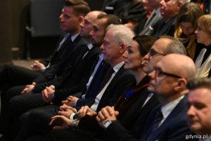 Na zdj. m.in.: senator Sławomir Rybicki, wojewoda pomorska Beata Rutkiewicz, wicewojewoda pomorski Emil Rojek, poseł Rafał Siemaszko, wiceprezydent Gdyni Bartłomiej Austen i radny Marcus Da Silva