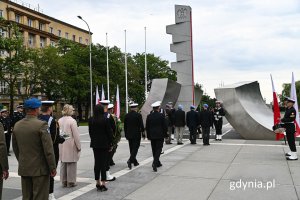 Składanie wiązanek okolicznościowych przez poszczególne delegacje, fot. Michał Sałata