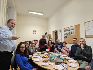 Goście i radni podczas bożonarodzeniowego spotkania Rady Dzielnicy Obłuże