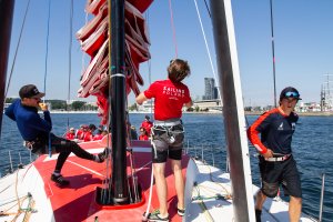 SZałoga jachtu VO65 Sailing Poland. Fot. Przemysław Kozłowski