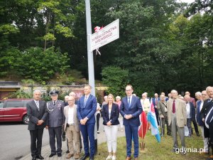 Odsłonięcie tablicy i nadanie nazwy ulicy (fot. Małgorzata Kliszewska)