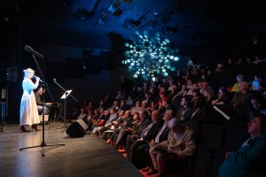 Uczestnicy 16. edycji gali inaugurującej Festiwal NNW (fot. mat. prasowe Festiwalu NNW)