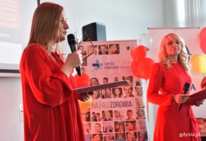 W Gdyni odbył się niezwykły pokaz mody  - gala "Ladies in Red" pod hasłem "Onkokobieta" // fot. Magdalena Czernek