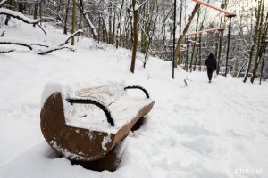 Przejście przez lasek od ul. Bosmańskiej do Żeglarzy w zimowej odsłonie