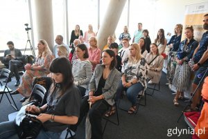 Uczestnicy otwarcia Centrum Mocy w Gdyni (fot. Magdalena Starnawska)