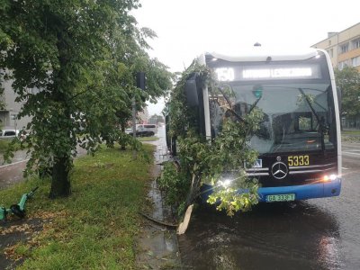 Woda wdarła się do tuneli i zalała centrum miasta (fot.gdynia 112)