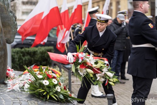 Uroczystości przy pomniku Ofiar Terroru Komunistycznego (fot. Paweł Budziński)