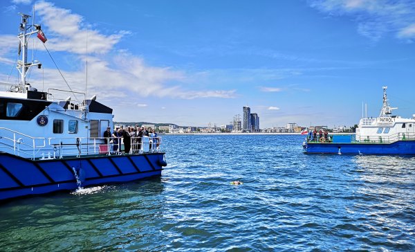 Ludziom morza i tym, którzy odeszli na wieczną wachtę