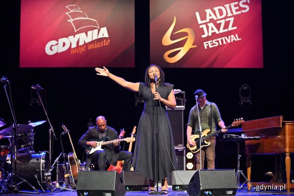 Pełen ciepłych brzmień koncert Lizz Wright na otwarcie Ladies’ Jazz Festival 2023