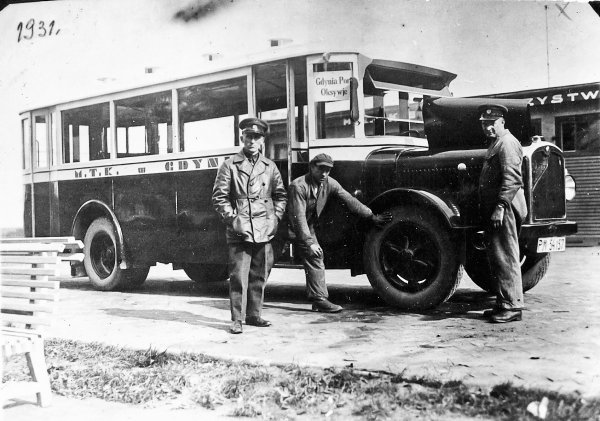 Powrót do przeszłości - jak wykorzystać zabytkowy autobus?