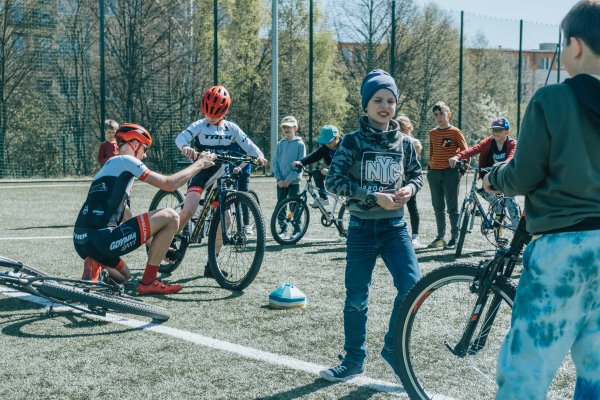 „Rowerowy Maj”: blisko 10 tysięcy uczniów na rowerach