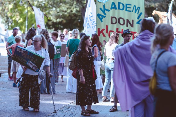 Solidarni z osobami doświadczającymi kryzysów psychicznych