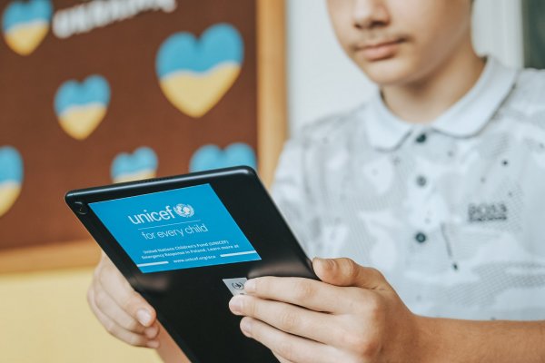 1000 tabletów trafiło do gdyńskich szkół dzięki UNICEF-owi