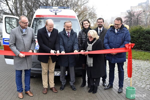 Nowy ambulans dla gdyńskiego pogotowia