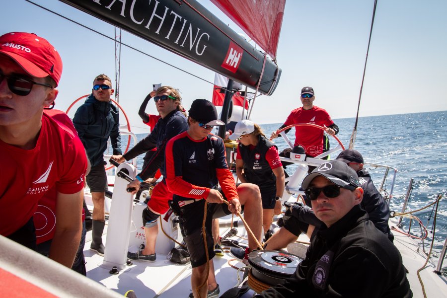 SZałoga jachtu VO65 Sailing Poland. Fot. Przemysław Kozłowski