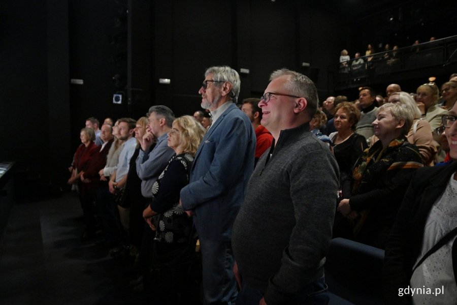 Publiczność zgromadzona podczas jubileuszu 25-lecia pracy artystycznej Moniki Babickiej, aktorki Teatru Miejskiego w Gdyni 