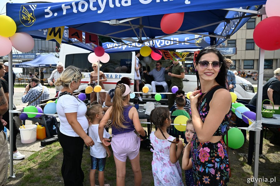 Piknik marynarski  i ludzie