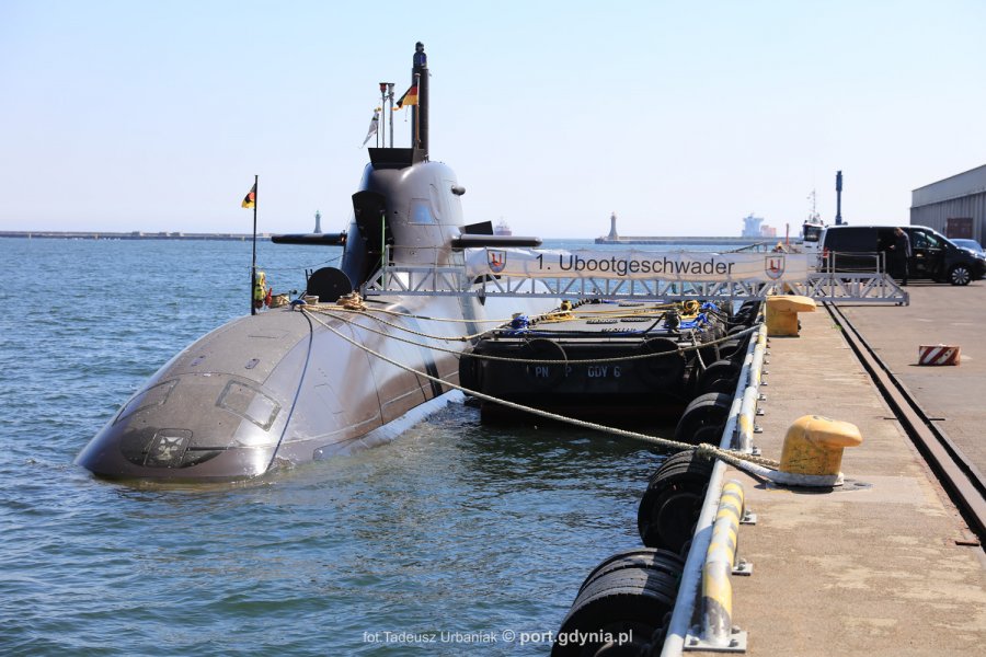 Okręt podwodny U-31 wpłynął do Portu Gdynia, fot. Tadeusz Urbaniak