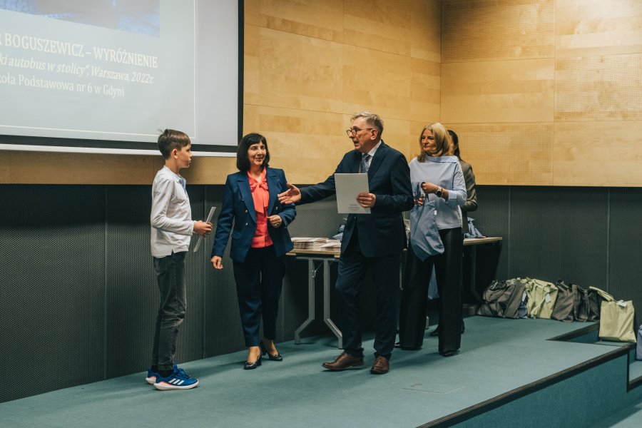 Wreczanie nagród na podium