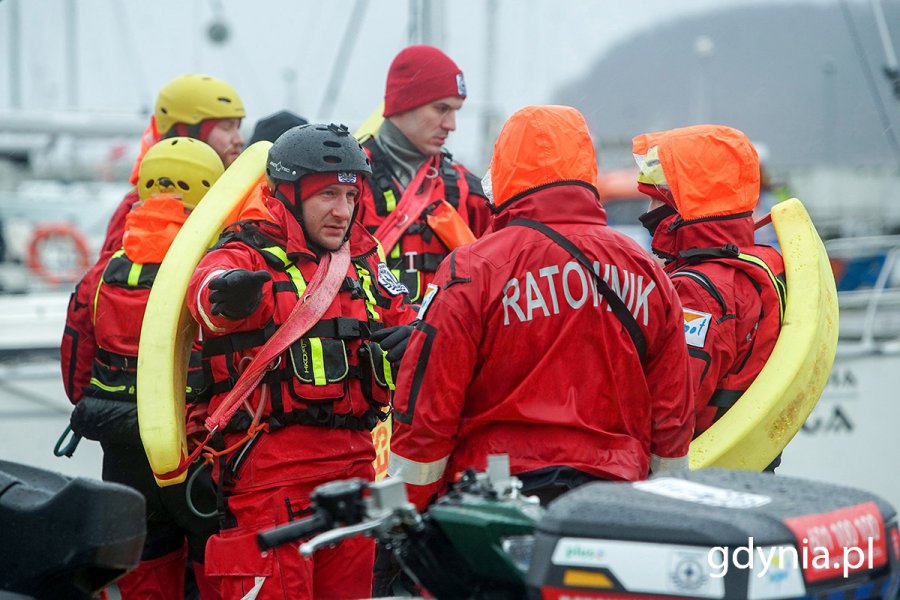 Ratownicy czuwający nad bezpieczeństwem uczestników „Projektu Titanic” 