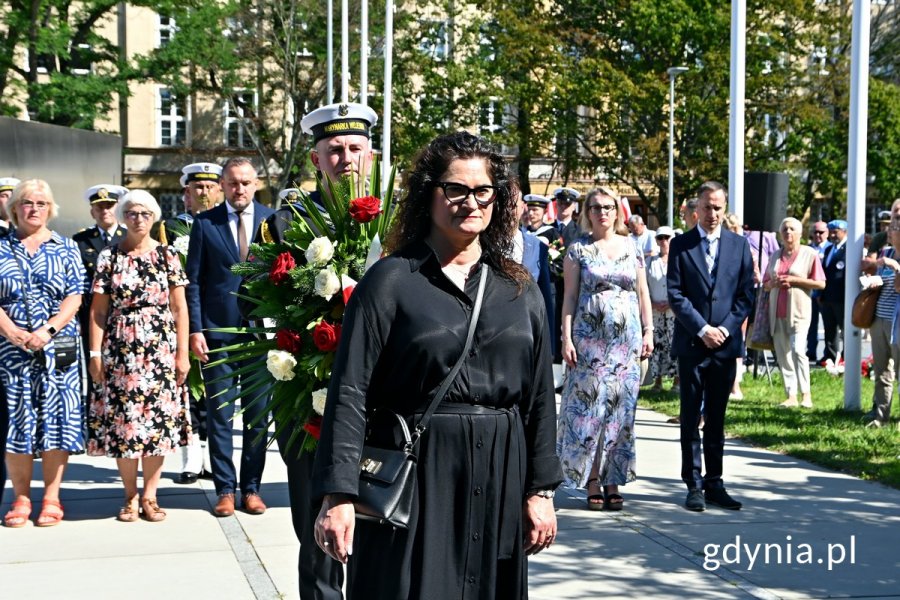 Posłanka Dorota Arciszewska-Mielewczyk złożyła kwiaty podczas uroczystości z okazji 80. rocznicy wybuchu powstania warszawskiego