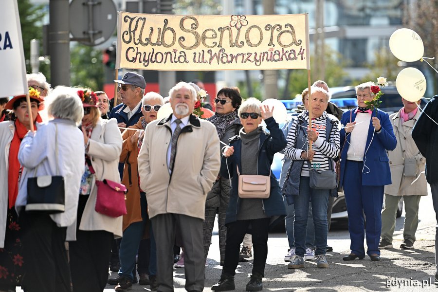 Członkowie Klubu Seniora Chylonia (fot. Michał Puszczewicz)