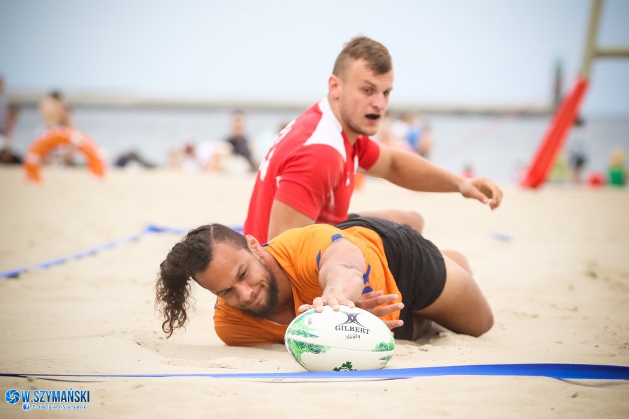 Turniej 1 v 1 w rugby na plaży za nami fot. Wojciech Szymański