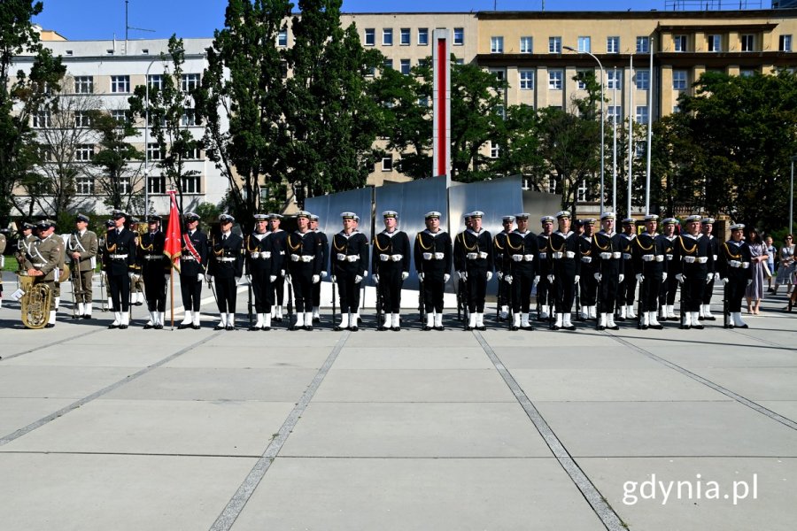 Kompania Reprezentacyjna Marynarki Wojennej uświetniła obchody 80. rocznicy wybuchu powstania warszawskiego (fot. Magdalena Czernek)