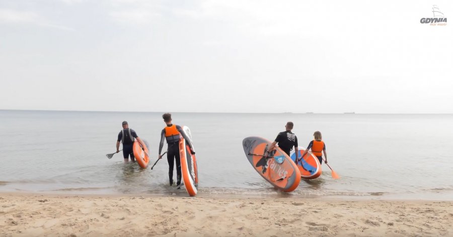 Gdynia SUPer Miasto to akcja realizowana we współpracy z SUP Bazą - Stowarzyszeniem "Orłowo przy plaży"