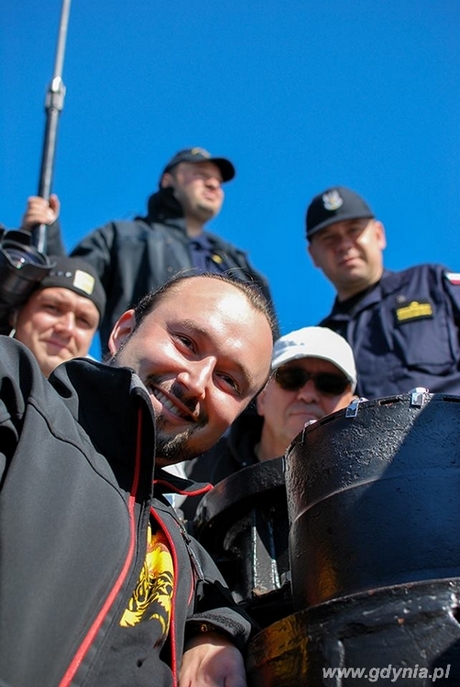 Zwycięzca licytacji WOŚP popłynął w rejs okrętem podwodnym, fot. Piotr Leoniak / Marynarka Wojenna Zwycięzca licytacji WOŚP popłynął w rejs okrętem podwodnym, fot. Piotr Leoniak / Marynarka Wojenna