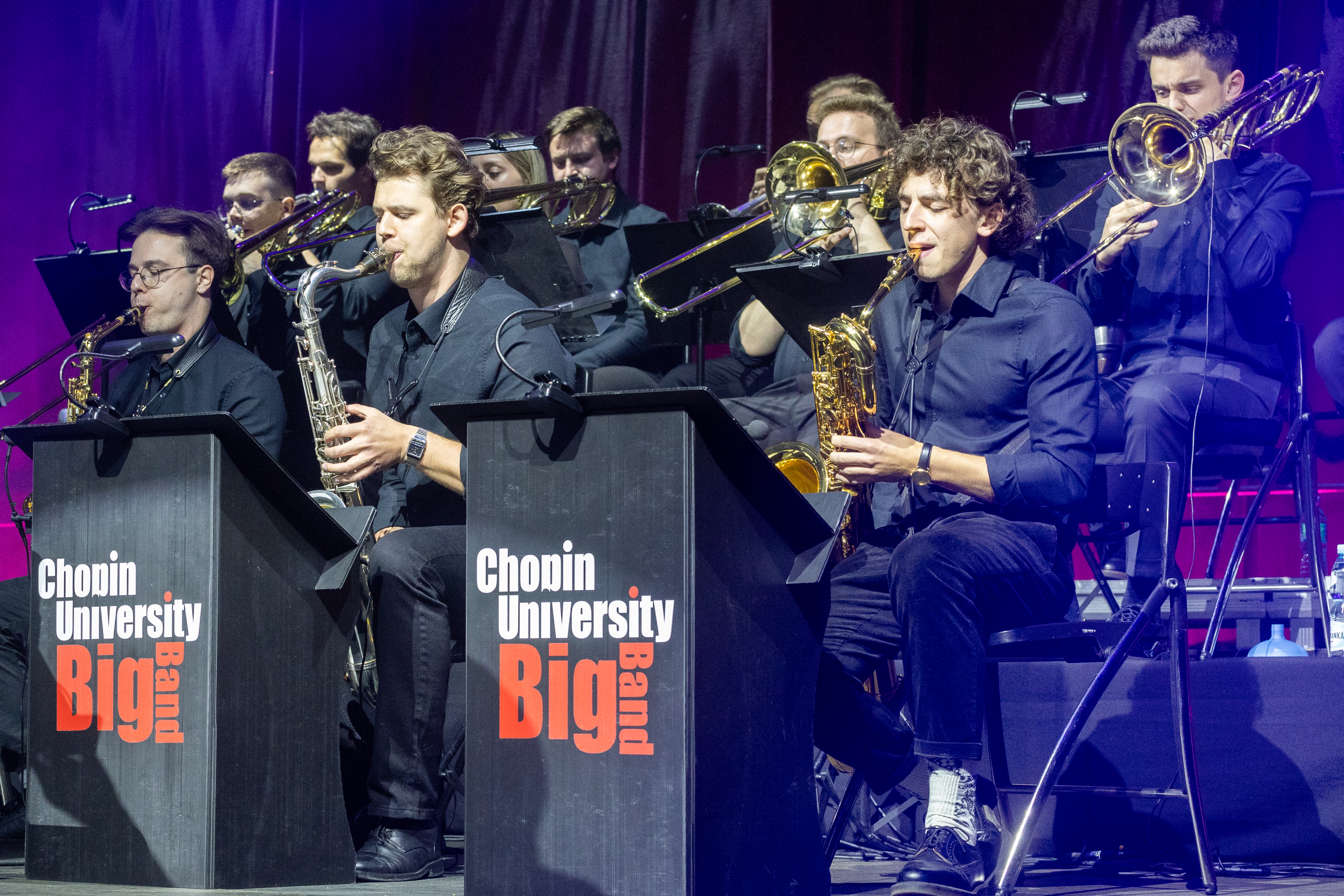 Muzycy Chopin University Big Bandu podczas koncertu w ramach festiwalu Gdynia Classica Nova