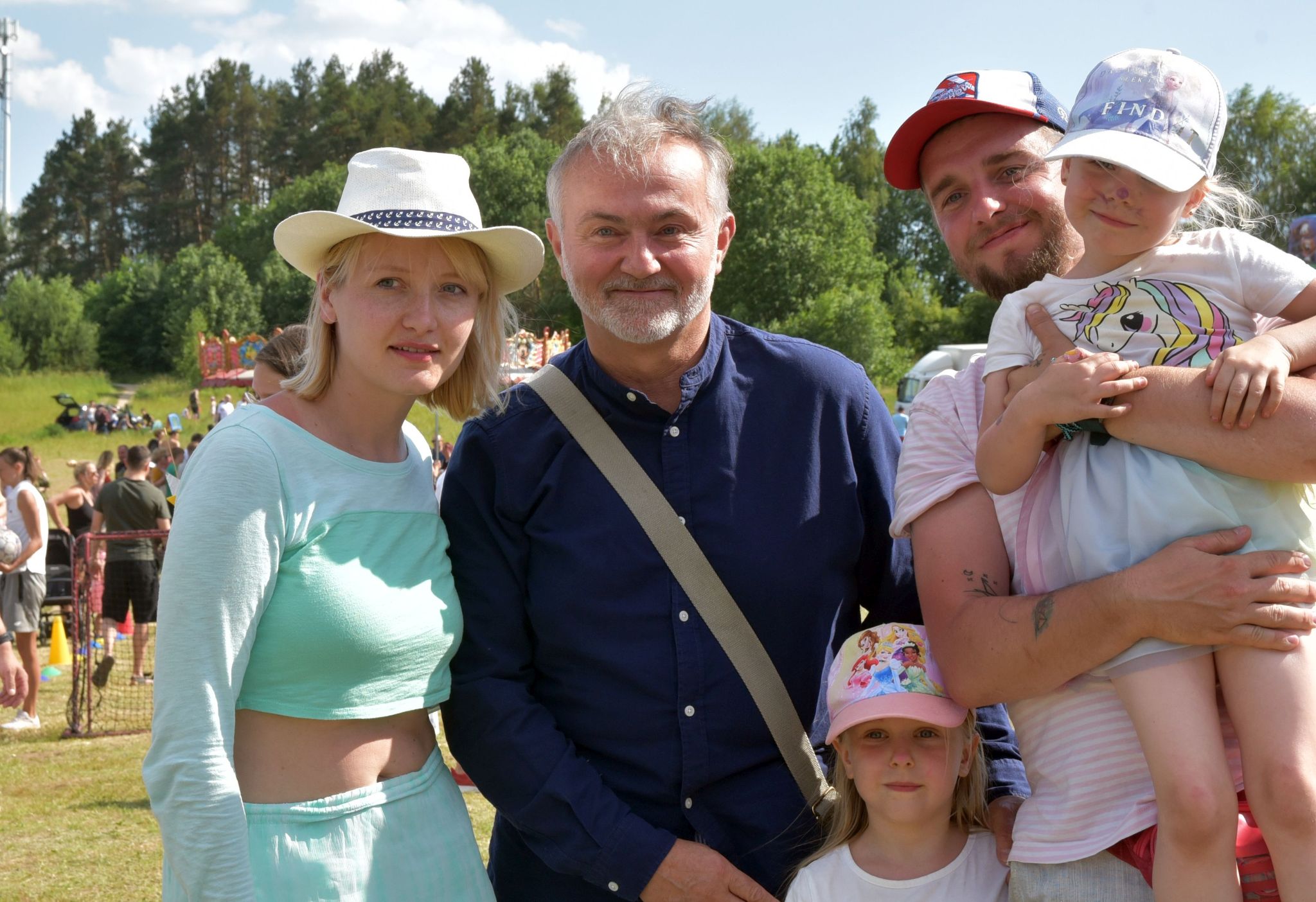 Wojciech Szczurek, prezydent Gdyni wraz z mieszakńcami podczas pikniku//fot. M.Urbaniak