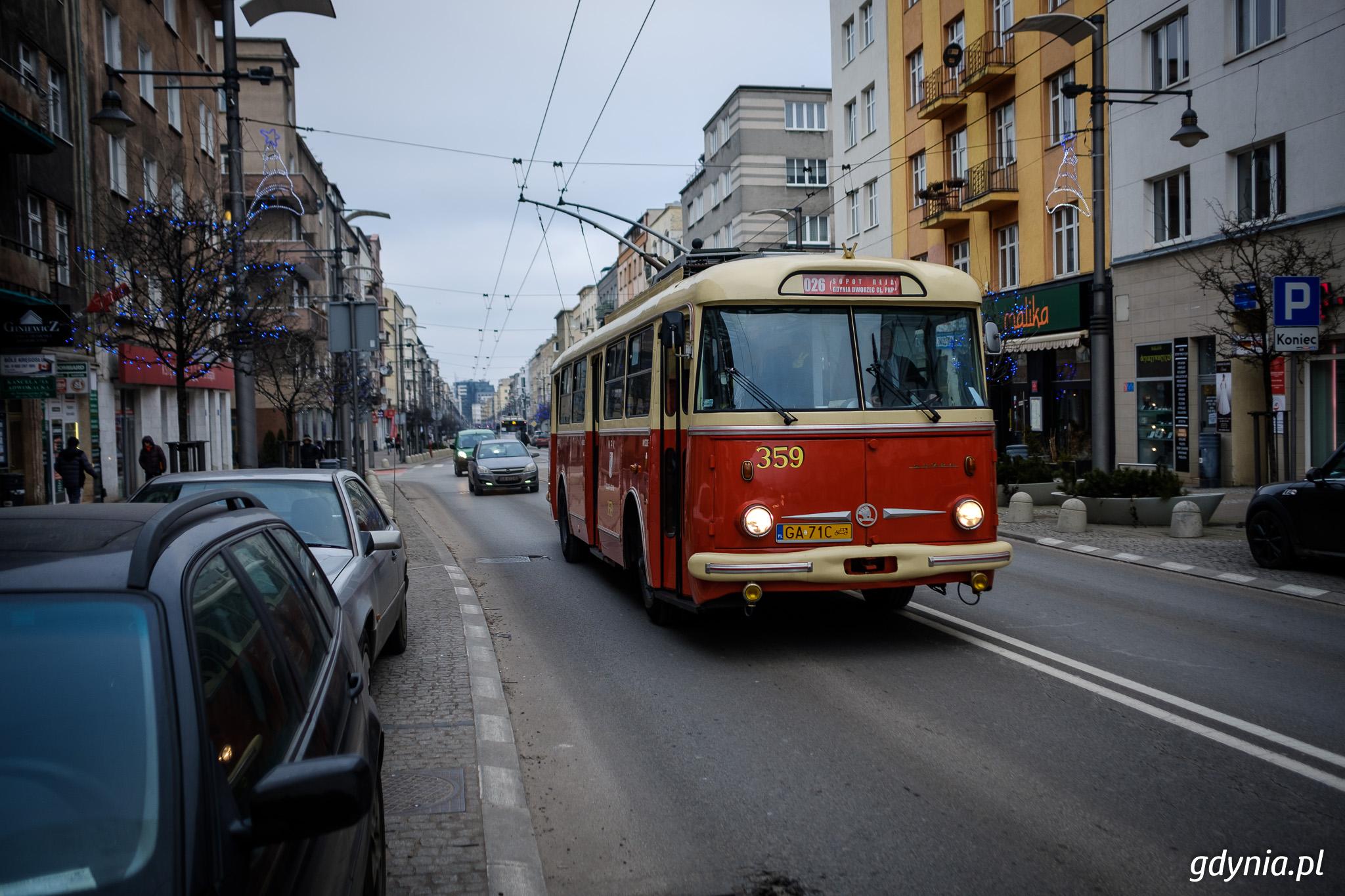 Zabytkowy trolejbus uruchomiony przez ZKM Gdynia z okazji finału WOŚP, fot. Dawid Linkowski